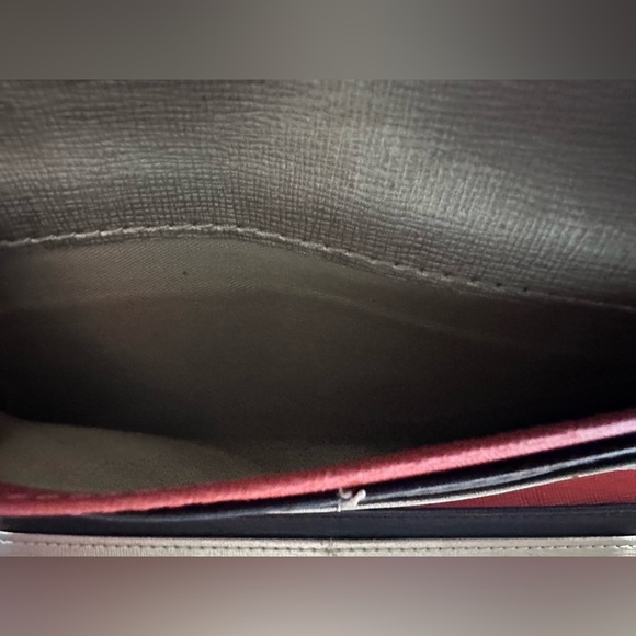 🧡 Wallet So Bright It Pays You in Compliments 💸✨ - Picture 9 of 10